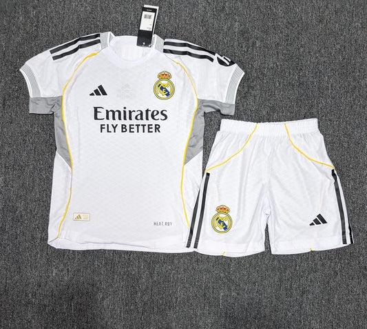 طقم ريال مدريد أولادي ابيض موسم 2025 - 26