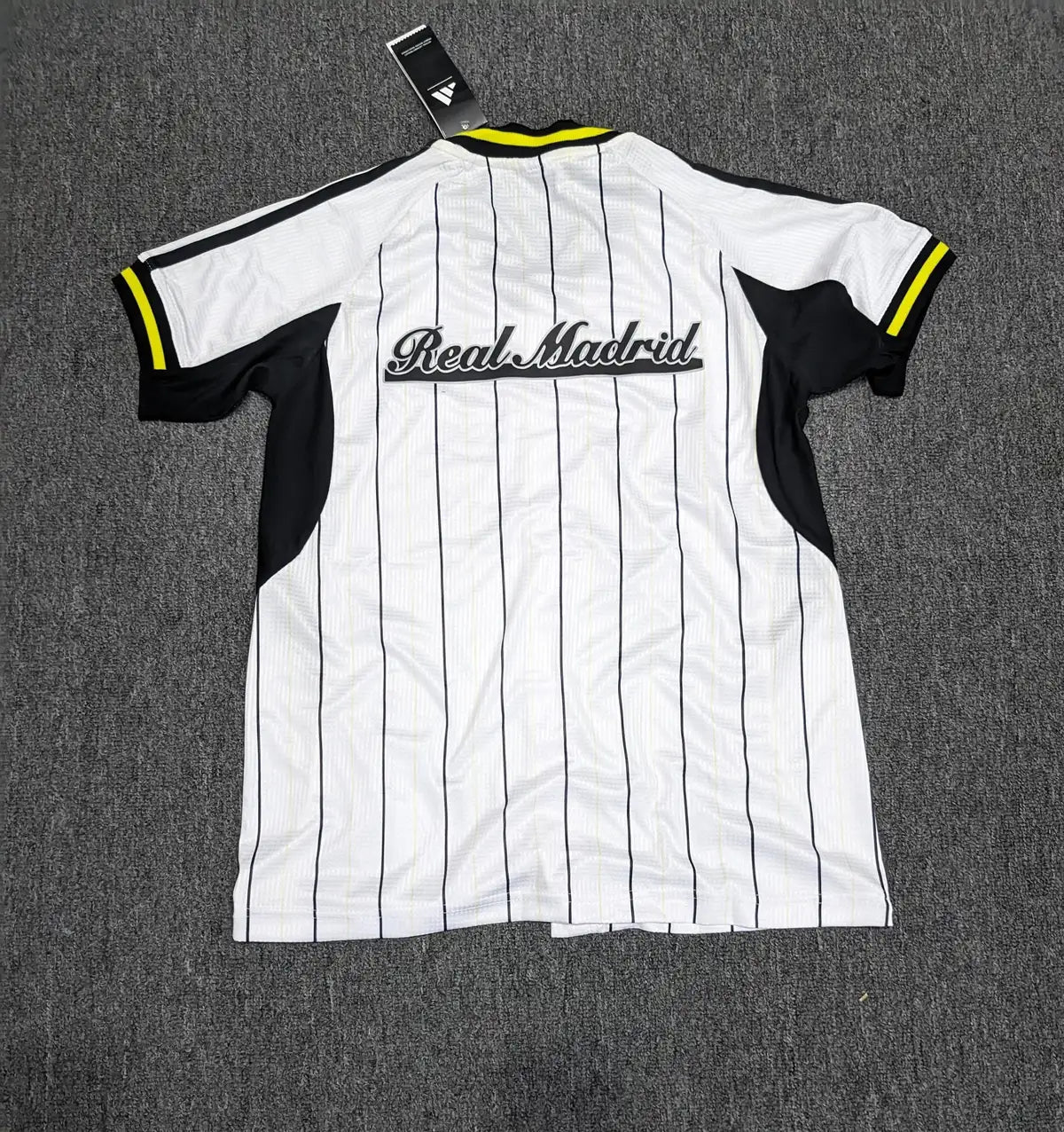 Real Madrid Baseball Shirt 2025/26 - Economic Version