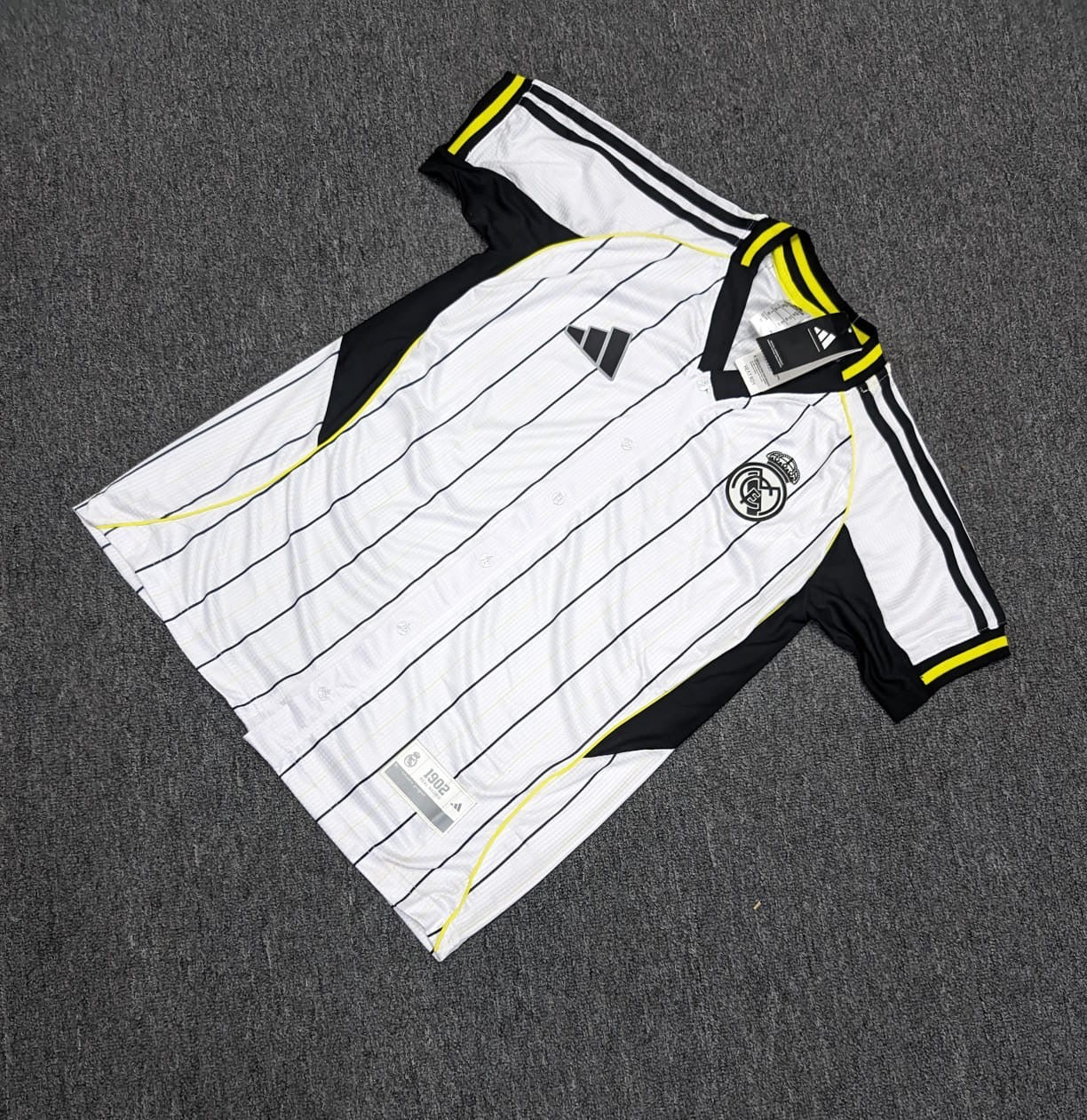 Real Madrid Baseball Shirt 2025/26 - Economic Version