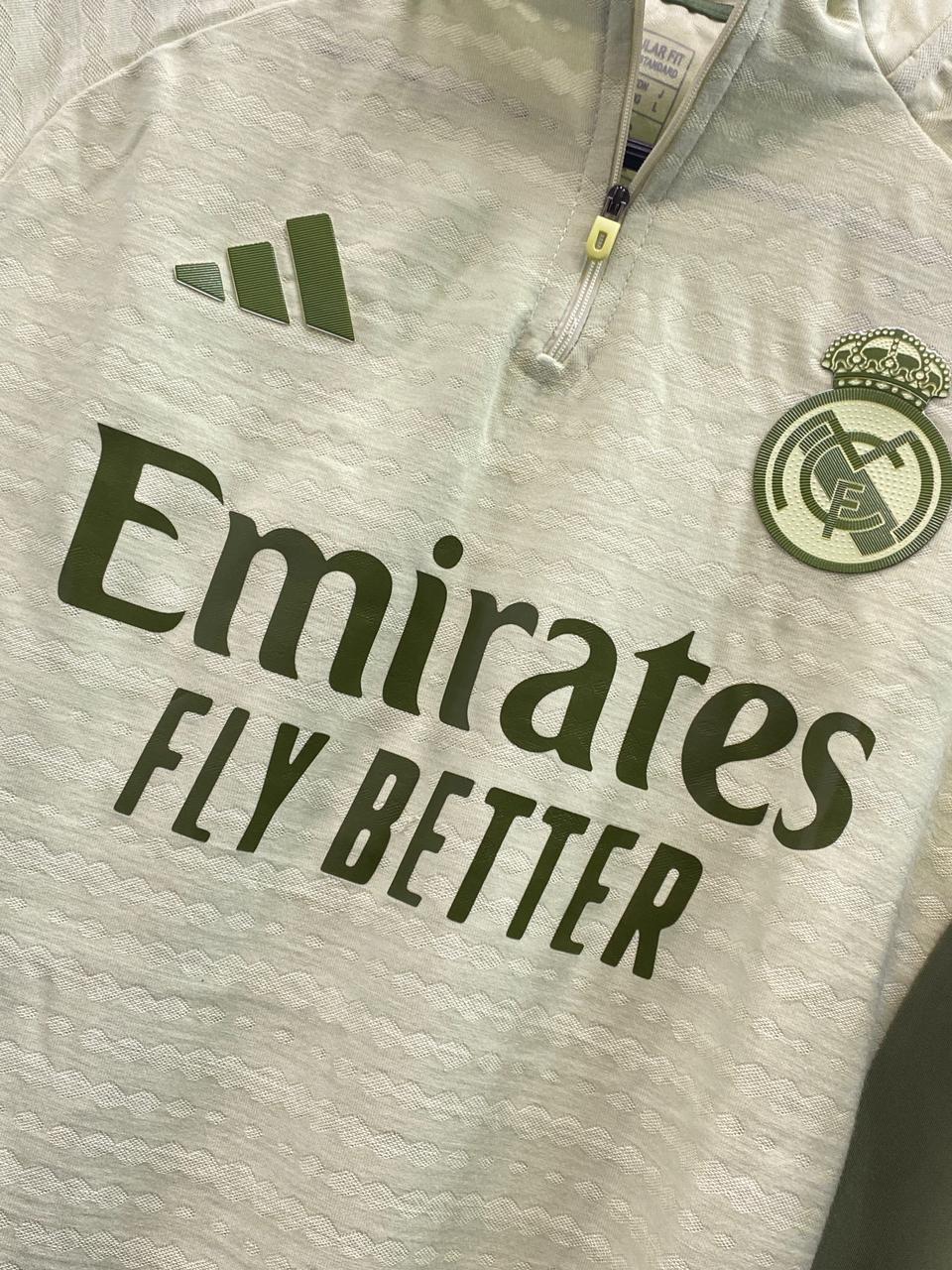 Real Madrid Olive Track 2025/26 - Premium Version
