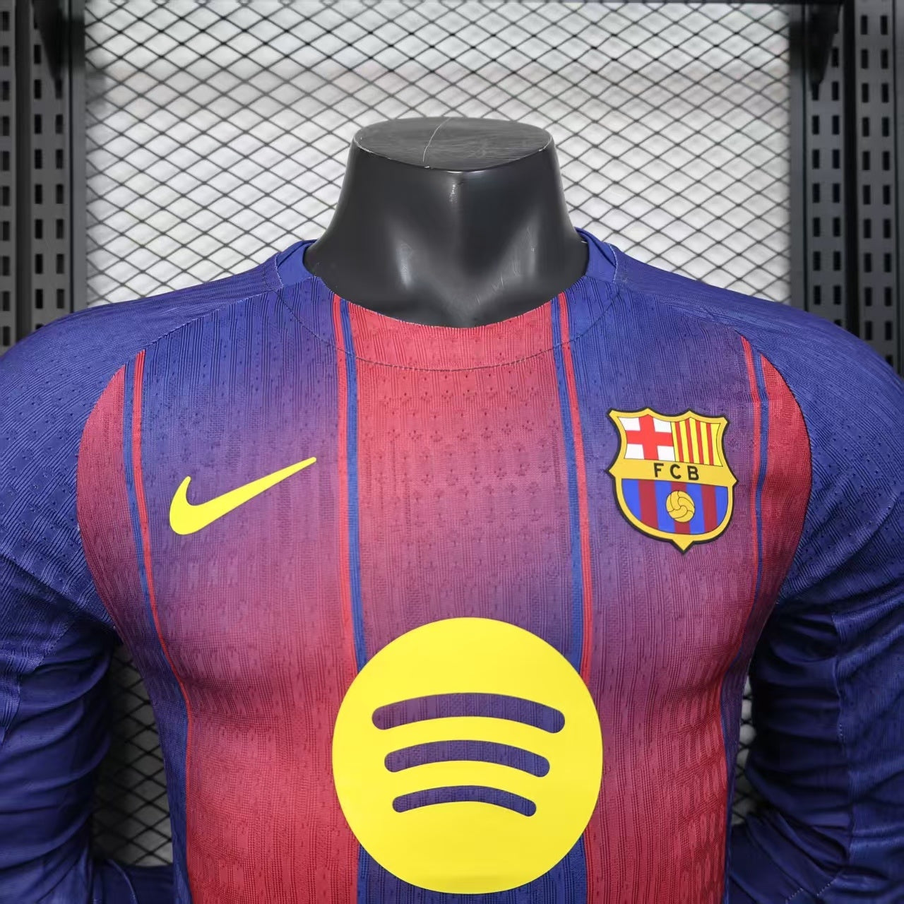 Barcelona Home Jersey 2025/26 - Player Verison ( Long Sleeve )