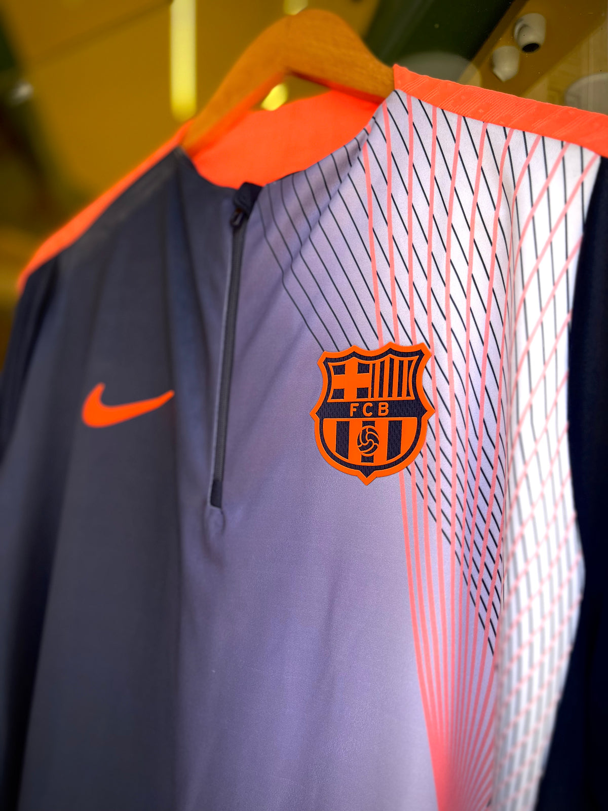 Barcelona Orange Track 2025/26 - Player Version
