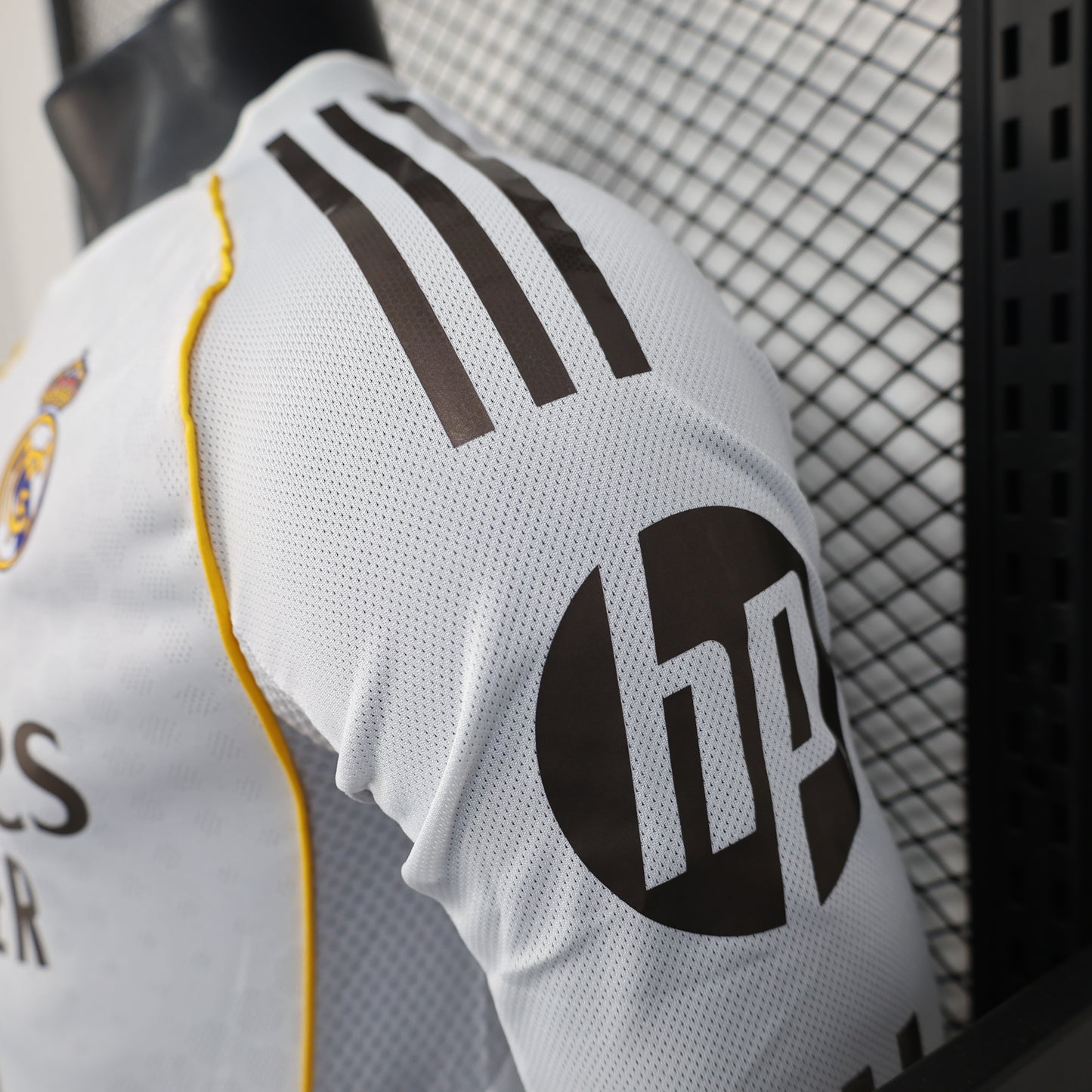 Real Madrid Home Jersey 2025/26 - Player Verison ( Long Sleeve )