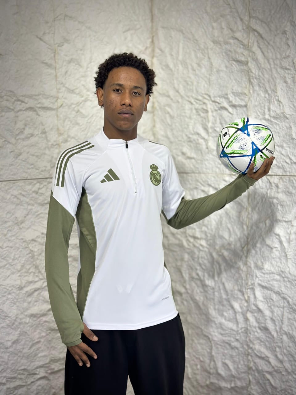 Real Madrid White Track 2025/26 - Premium Version