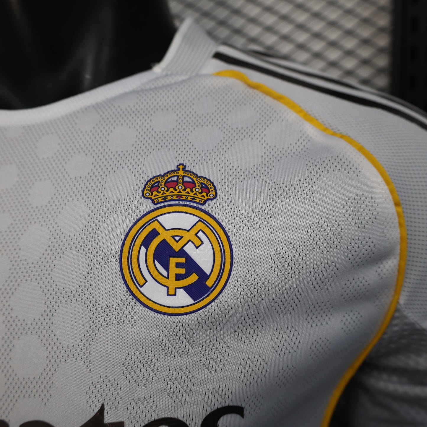 Real Madrid Home Jersey 2025/26 - Player Verison ( Long Sleeve )