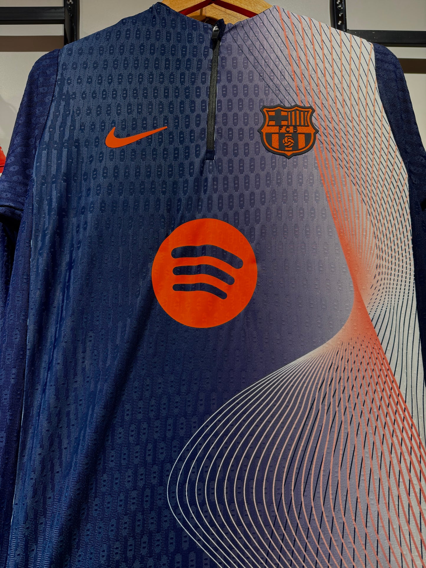 Barcelona Orange Track 2025/26 - Player Version