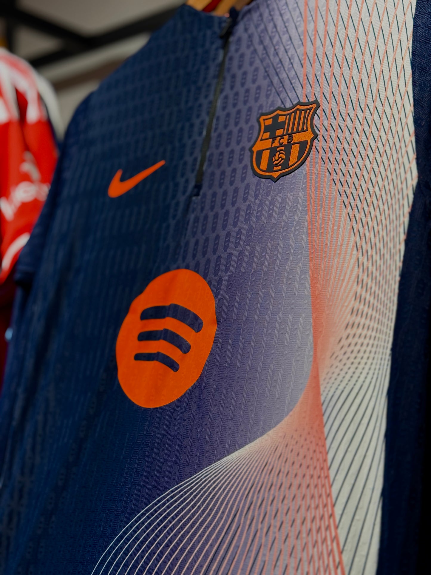 Barcelona Orange Track 2025/26 - Player Version