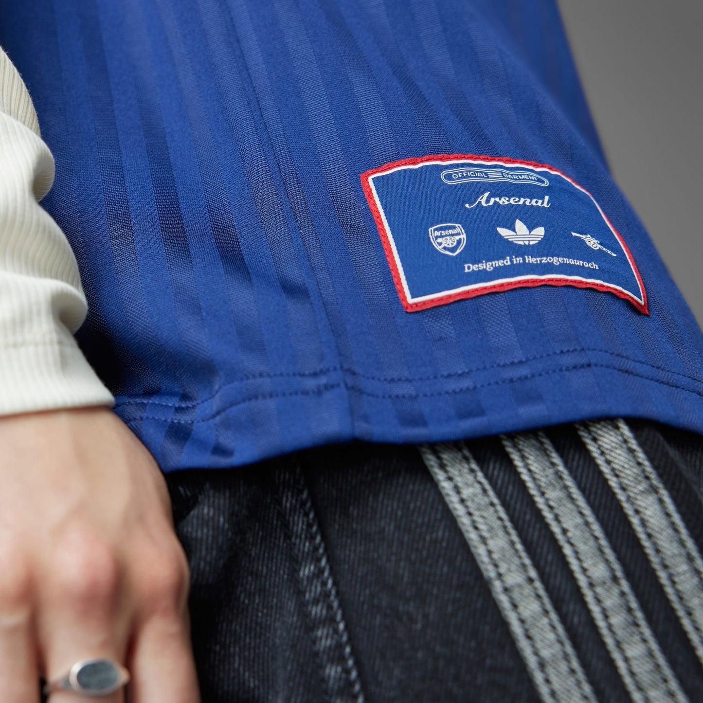 Arsenal Navy Icons Jersey 2025/26 - Fan Version