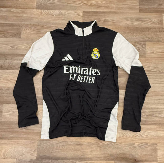 Real Madrid Black Track 2025/26 - Player Version