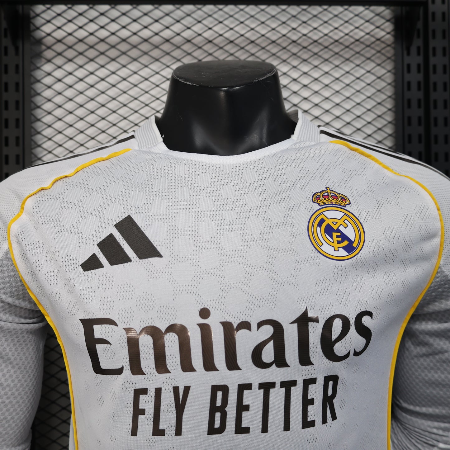 Real Madrid Home Jersey 2025/26 - Player Verison ( Long Sleeve )