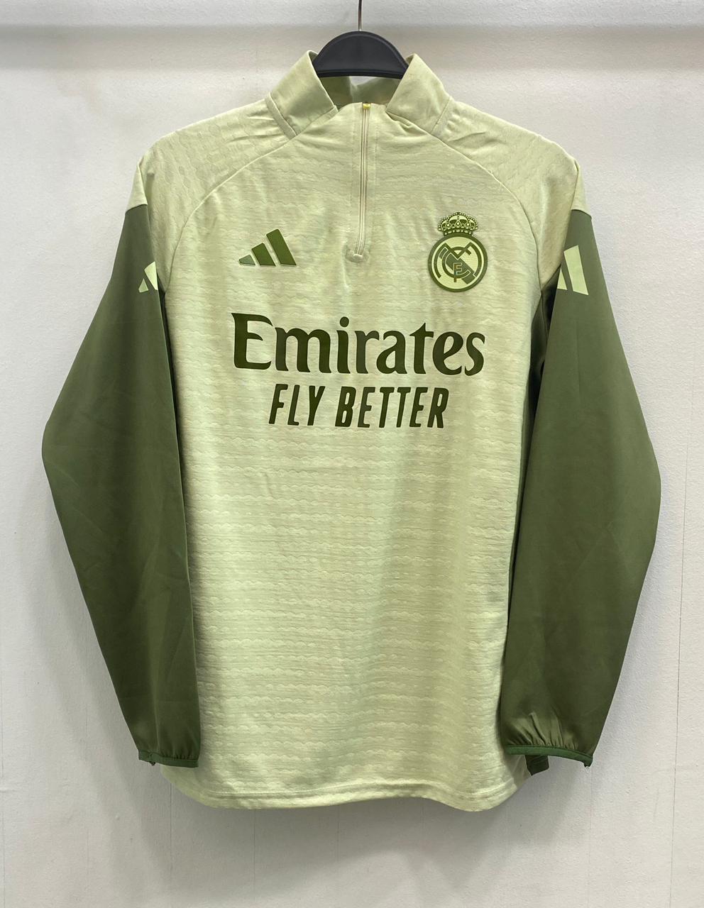 Real Madrid Olive Track 2025/26 - Premium Version