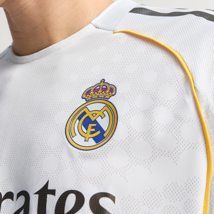 Real Madrid Home Jersey 2025/26 - Player Verison ( Long Sleeve )