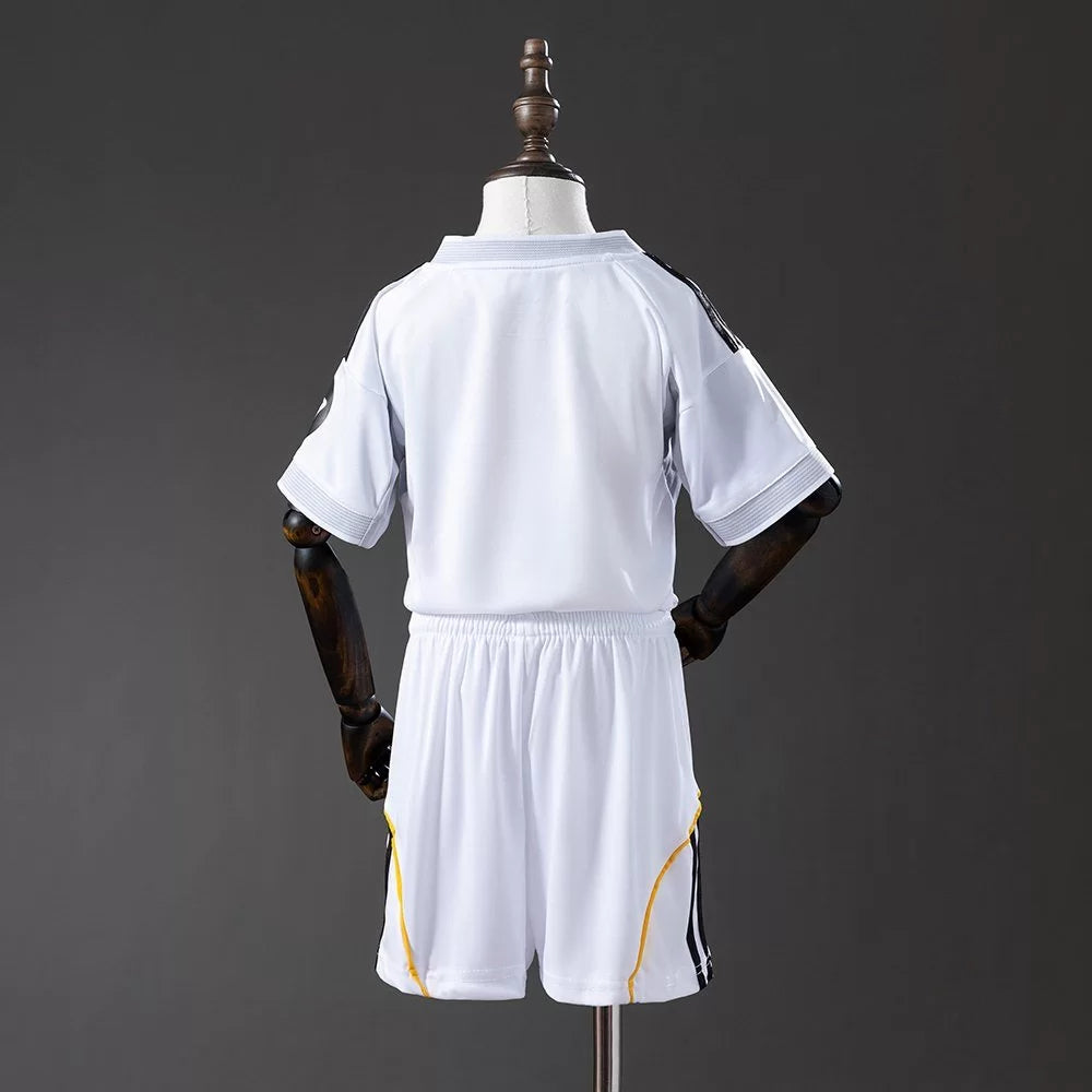 Real Madrid Home Kids Kit 2025/26 - #10 Mbappe Print