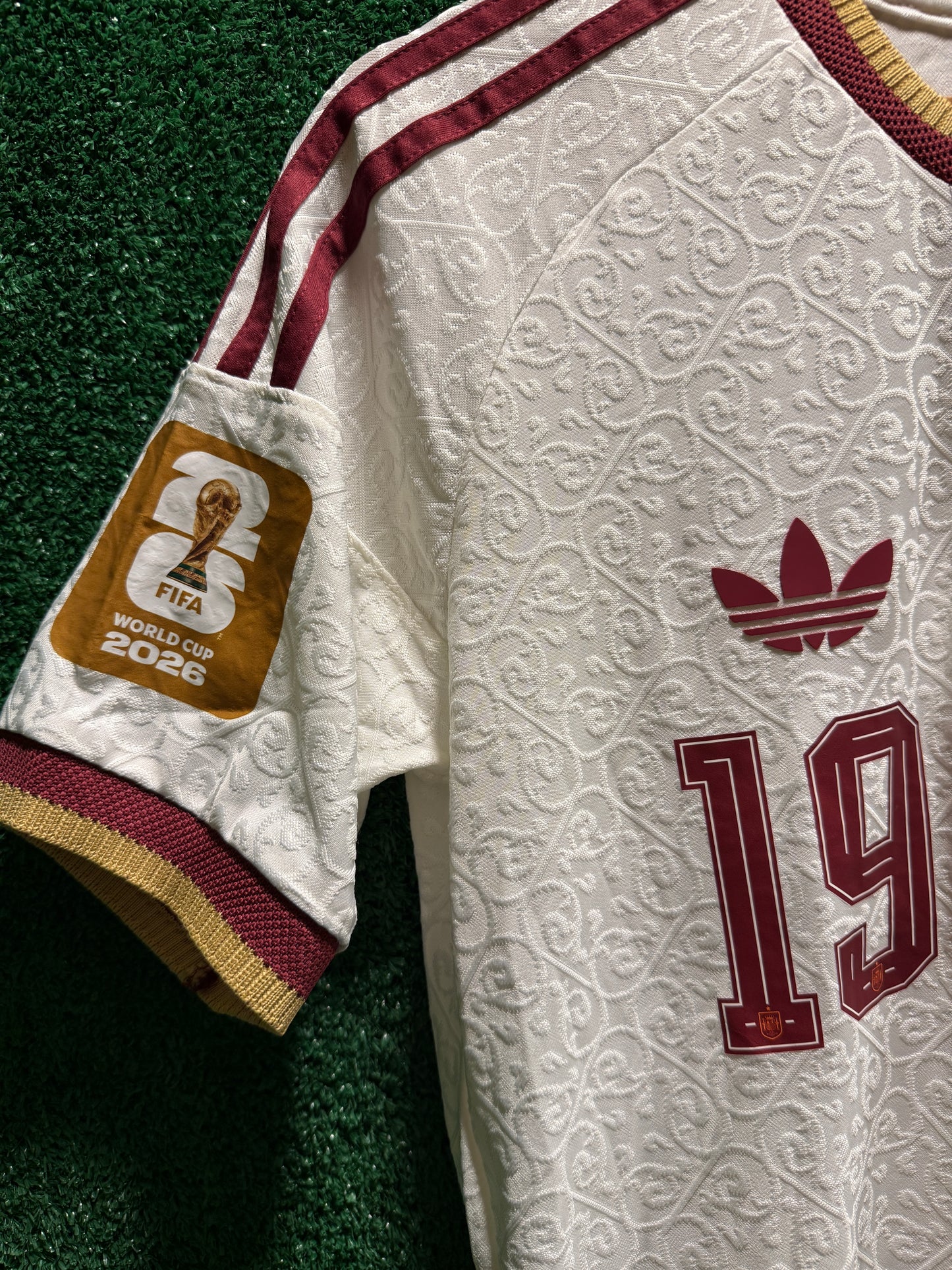 Spain Away Jersey 2026/27 - #19 Lamine Yamal Premium Version ( World Cup )