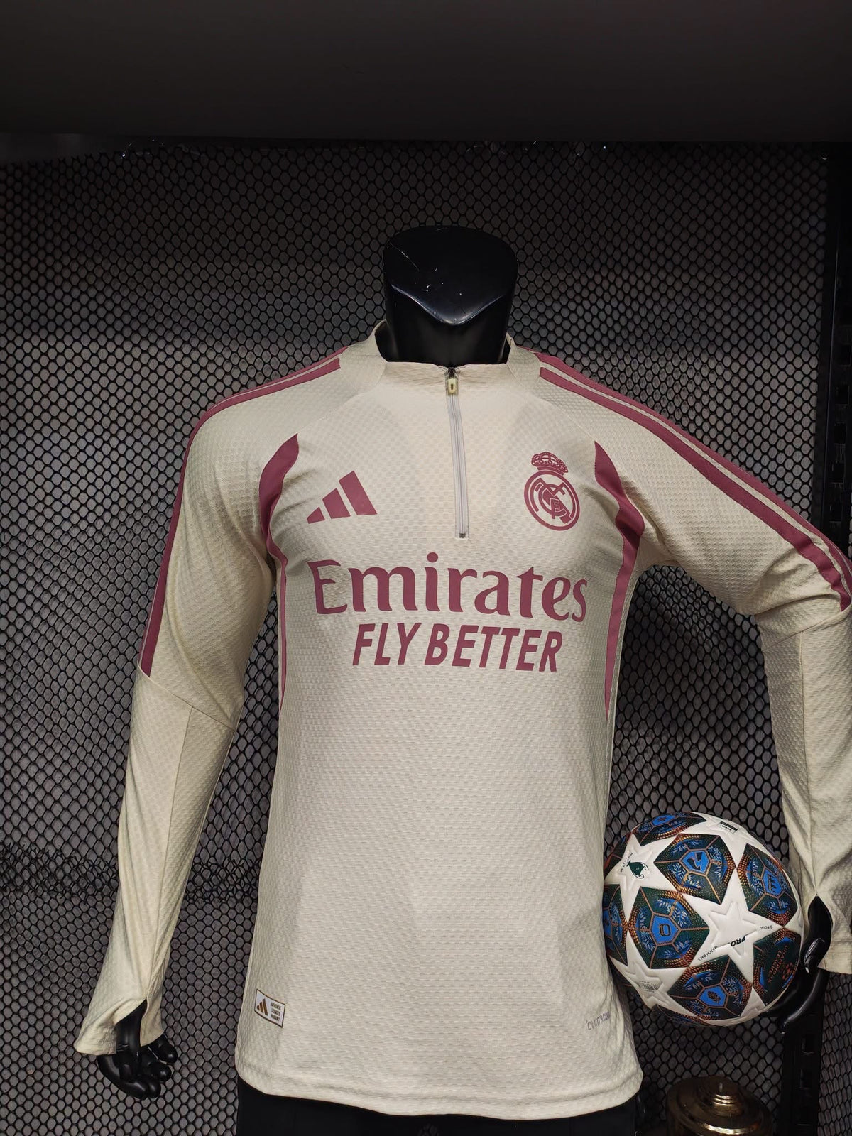 Real Madrid Offwhite 2026/27 - Premium Version