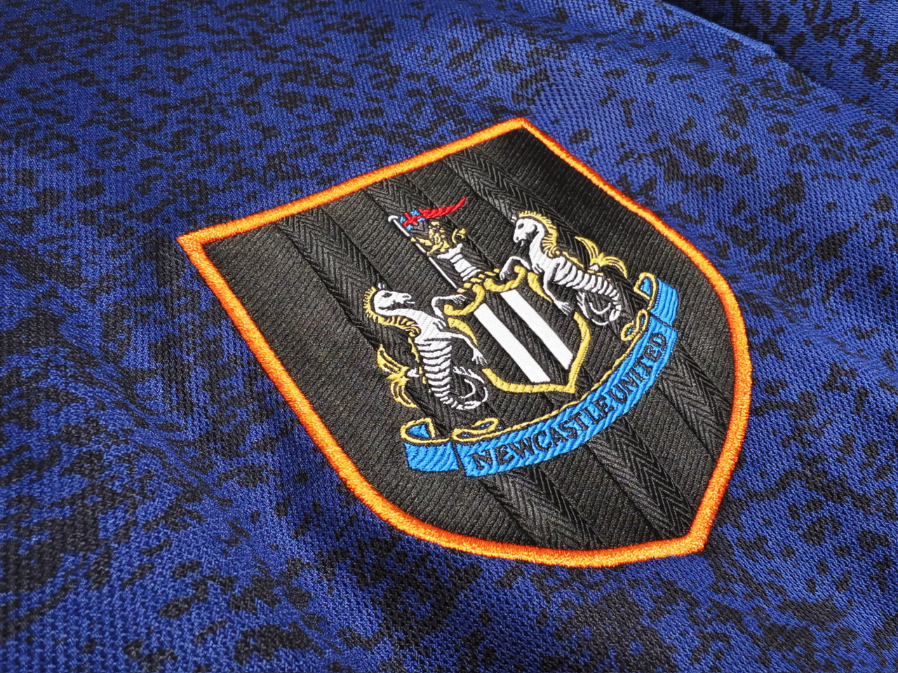 New Castle 1997/98 - Mirror Original Version